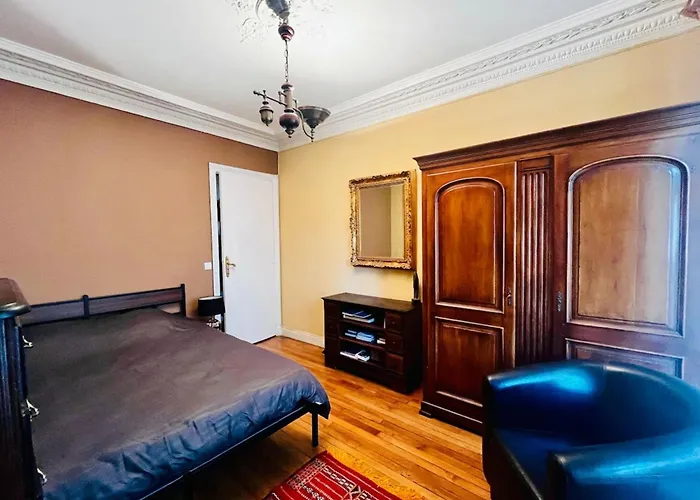 16th 10 Minutes From The Eiffel Tower Metro Line 9 *